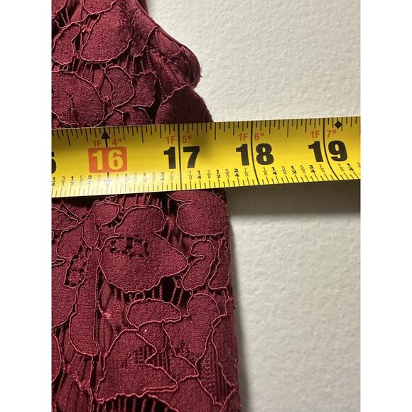 Premise Studio Women’s Small Burgundy Lace Sleeveless Top Scoop Neck Lined - Picture 4 of 8